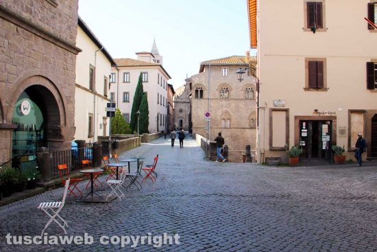 Viterbo - L'imbocco di piazza San Lorenzo