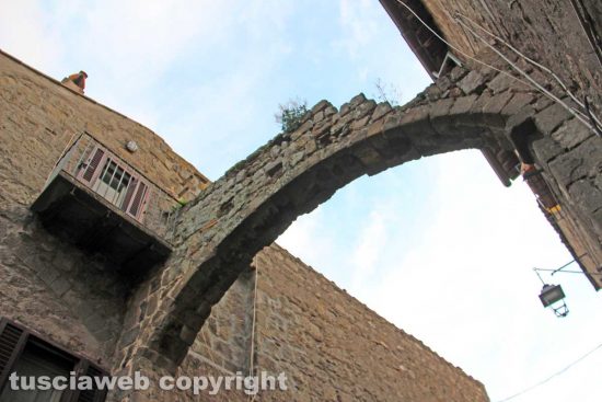 Viterbo - L'arco a Pianoscarano