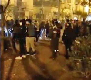 Salerno, proteste contro le restrizioni anti-Covid