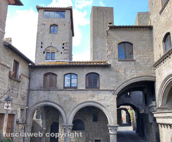 Piazza San Pellegrino nel degrado più completo