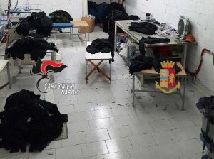 San Giuseppe Vesuviano - Spazi insufficienti e lavoratori irregolari, sanzionata la titolare di un opificio