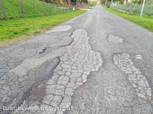 Montefiascone - La strada che collega la frazione Fiordini con la strada Commenda