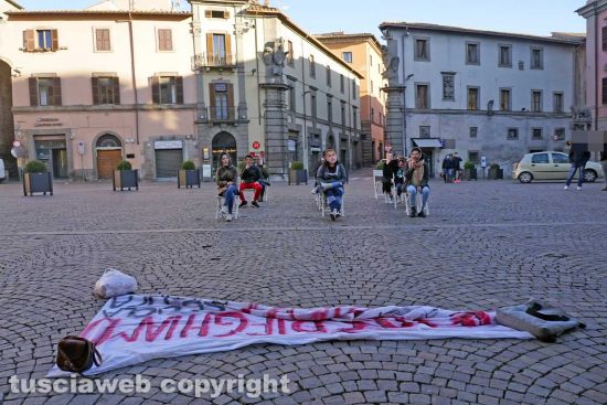 Viterbo - Il flash bob della Rete degli studenti medi