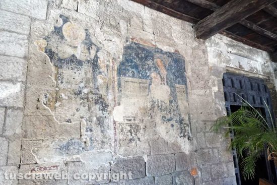 Viterbo - L'affresco di Matteo Giovannetti