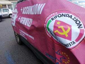 Il sit-in del Prc alla cittadella della salute