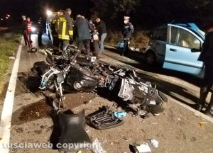 Bagnoregio - Auto si schianta contro due moto