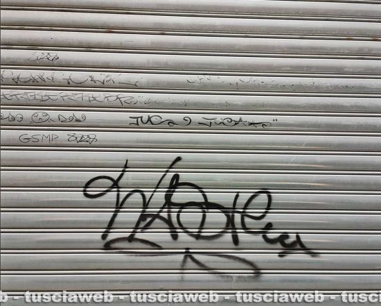 Viterbo - Graffiti sui muri
