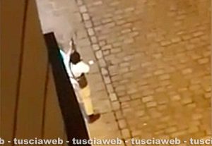 Attacco terroristico in centro a Vienna, un attentatore mentre spara