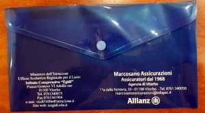 Il porta mascherine donato ai ragazzi dell'Egidi