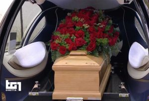 Roma - La diretta su Rai1 dei funerali di Gigi Proietti