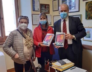 Viterbo - I tablet per gli anziani