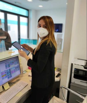 Caredent - Staff al lavoro - Veronica (receptionist)