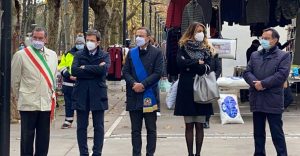 Vasanello - La cerimonia di inaugurazione della panchina rossa dedicata a Silvia Tabacchi