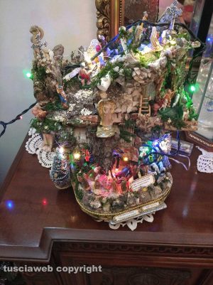 Presepe realizzato con materiale di recupero, la foto di Costantino Danna