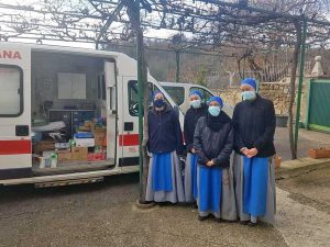 Coronavirus - Focolaio nel convento di Bagnoregio - La Croce Rossa consegna i beni alle suore negative