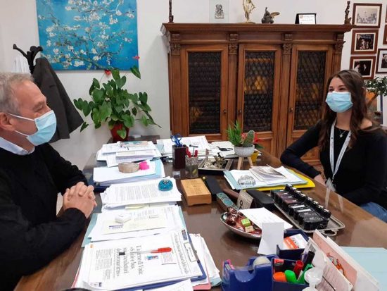 Claudia Alivernini, la prima vaccinata anti-Covid in Italia, e Francesco Vaia, direttore sanitario dello Spallanzani