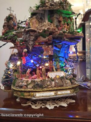 Presepe realizzato con materiale di recupero, la foto di Costantino Danna