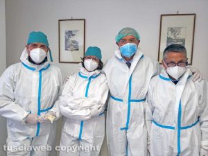 Montefiascone - Il drive-in nella sede operativa della protezione civile - I medici di base