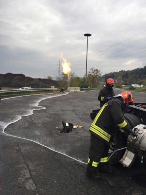 Orte - Camion carico di gas allo stato liquido si scontra contro un autotreno