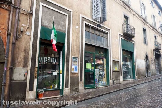 Viterbo - L'edicola di via Cavour