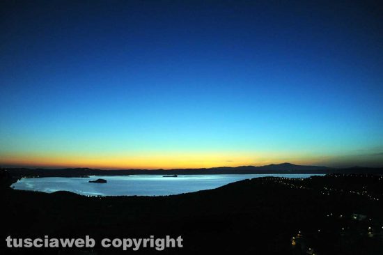 Il tramonto del 2020 nella Tuscia - Foto di Maurizio di Giovancarlo (Tuscia Fotografia)