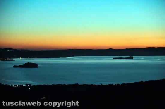 Il tramonto del 2020 nella Tuscia - Foto di Maurizio di Giovancarlo (Tuscia Fotografia)