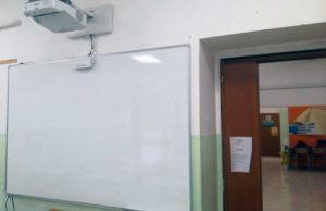 Vitorchiano - Proiettore e lavagna donati alla scuola secondaria