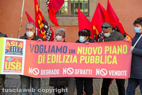 Viterbo - La manifestazione di Usb e Asia