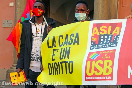 Viterbo - La manifestazione di Usb e Asia