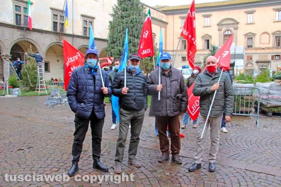 Viterbo - I sindacalisti della Uil Fpl e della Fp Cgil