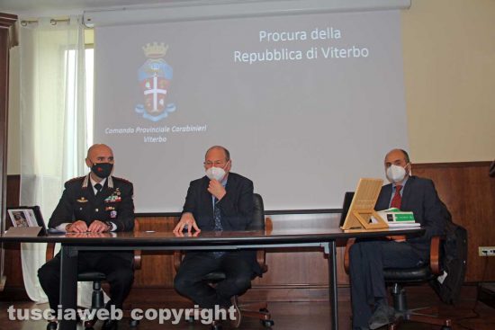 La conferenza stampa al comando provinciale dei carabinieri