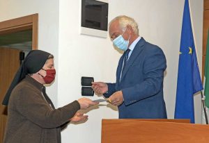 Banca Lazio Nord - La consegna dei buoni spesa a parrocchie e associazioni di volontariato