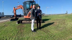 Civitavecchia - Ripulita la zona industriale - Sul posto il sindaco Ernesto Tedesco