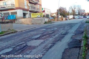 Viterbo - Incuria in via Tuscia