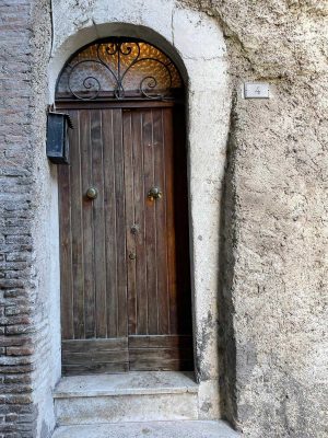 Caprarola - Anziano trovato morto in casa