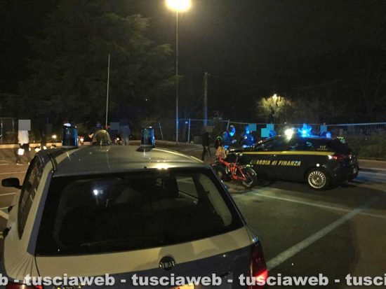 Viterbo - Sventata maxirissa tra giovani