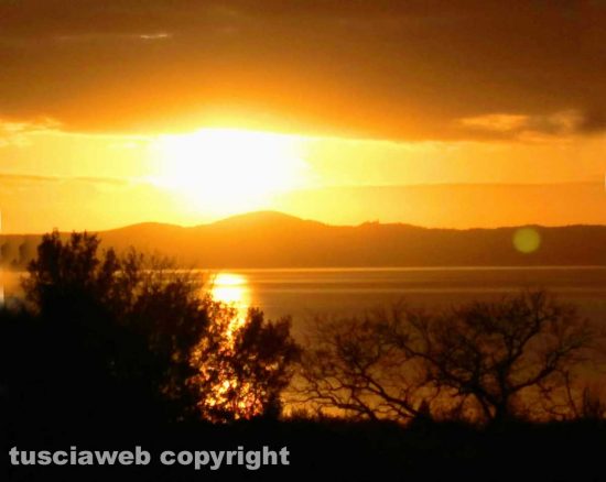 Tramonto al lago di Bolsena