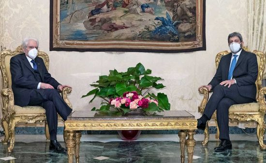 Sergio Mattarella e Roberto Fico al Quirinale