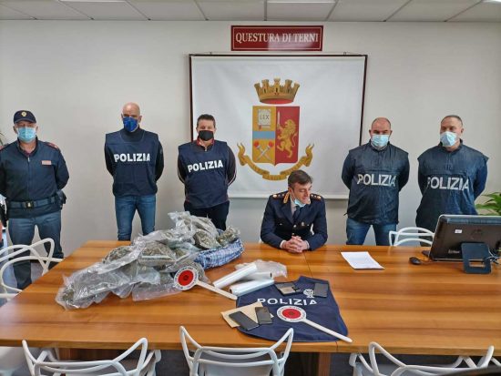 Terni - Polizia - La marijuana sequestrata
