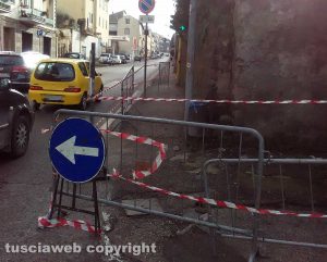 Viterbo - Muro pericolante a via della Palazzina