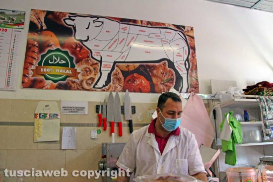 Viterbo - Una macelleria Halal al Pilastro