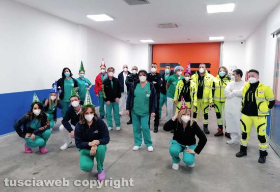 Viterbo - Lo staff del pronto soccorso al lavoro la notte di Capodanno