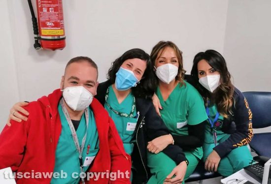 Viterbo - Lo staff del pronto soccorso al lavoro la notte di Capodanno