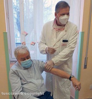 Acquapendente - Vaccini alla rsa San Giuseppe