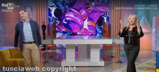Viterbo alla rubrica "Le belle piazze" di "Uno mattina" - I conduttori Tiberio Timperi e Monica Setta 