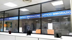 Terni - Lo sportello immigrazione della questura