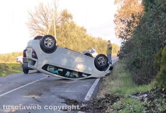 Viterbo - L'incidente su strada Carcarelle