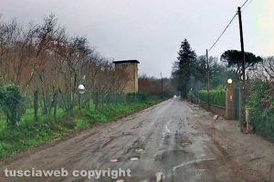 Ronciglione - Buche lungo la strada provinciale Valle di Vico