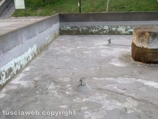Viterbo - Sacrario - Il Monumento dedicato al paracadutista ripulito