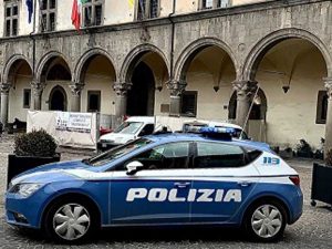 Polizia a piazza del Plebiscito
